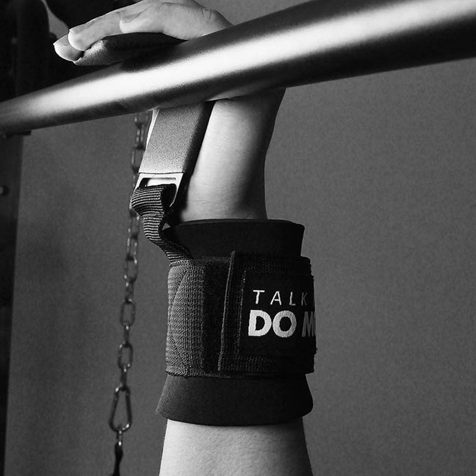 Ganchos de Levantamiento con Muñequeras Acolchadas - FitNova